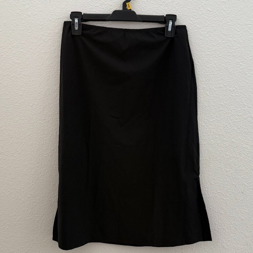 UNIQLO Size M Black Mid-Length Skirt
